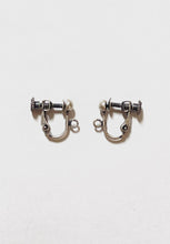 画像をギャラリービューアに読み込む, ブルーレースアゲート★ダンガリーシャツの羽ピアス/イヤリング ー yuha. × Re Jewelry by Licht